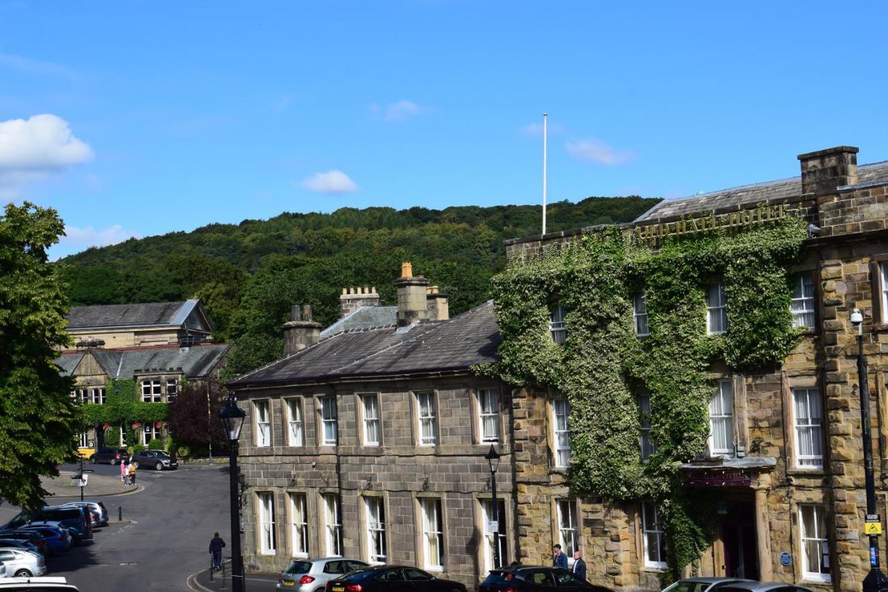 The Buxton Retreat A Luxurious 3-Storey Townhouse With Four Poster Bed And Double Jacuzzi Bath" Exterior foto
